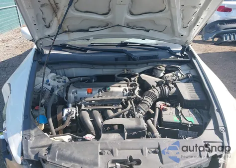 2010 Honda Accord 2.4 Lx-P z USA, uszkodzony, nr VIN 1HGCP2F44AA068345